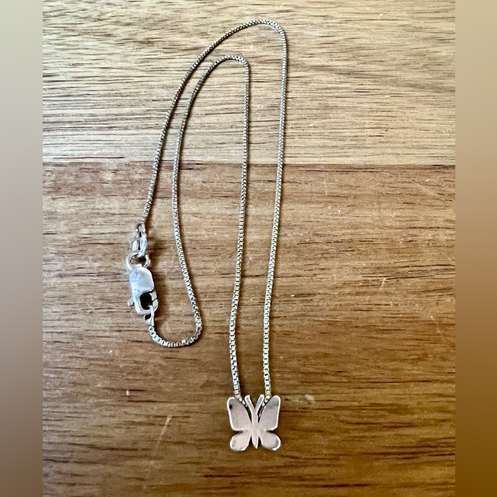 Small Elegant Silver Butterfly Pendant Necklace